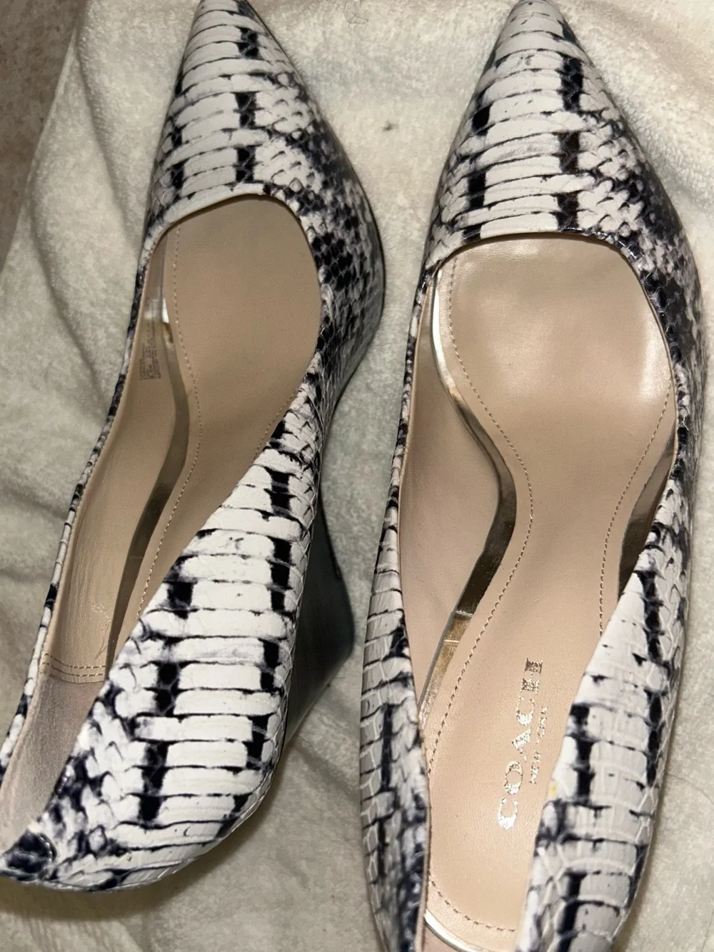 COACH Women's Black & White Snake-Print Pointed-Toe wedge worn ones with box